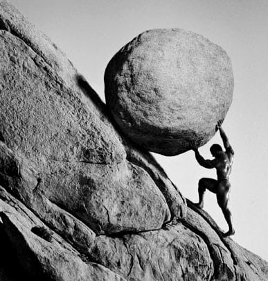 Sisyphus rolando a pedra morro acima, para a eternidade. A principal diferença entre mim e Sisyphus são os músculos